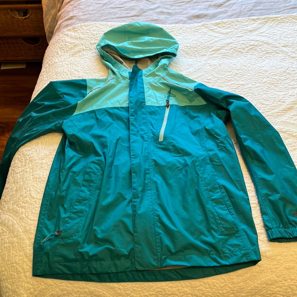 Teal raincoat. By LL Bean. Girls L (14-16).